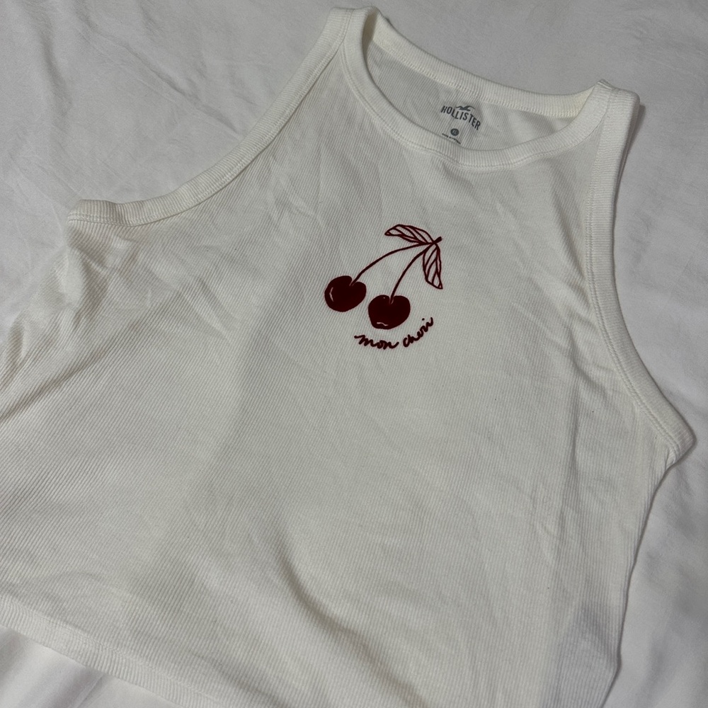 Hollister Cream Ribbed Tee